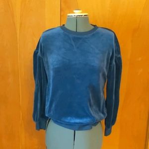Blue velvet Gilligan & O'Malley sweatshirt